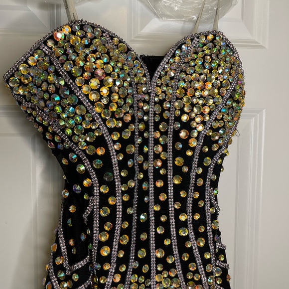 Prom dress - Picture 8 of 16